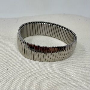 Milor Silver Ribbed Stretch Bracelet